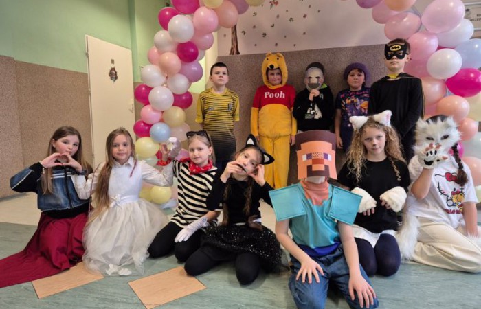 Karnawałowa zabawa uczniów klas 1–3