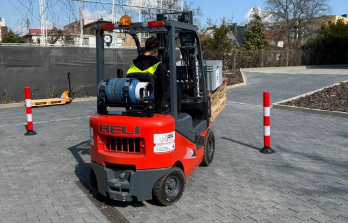 Sprawozdanie z wyjazdu do Branżowego Centrum Umiejętności w Zdzieszowicach.